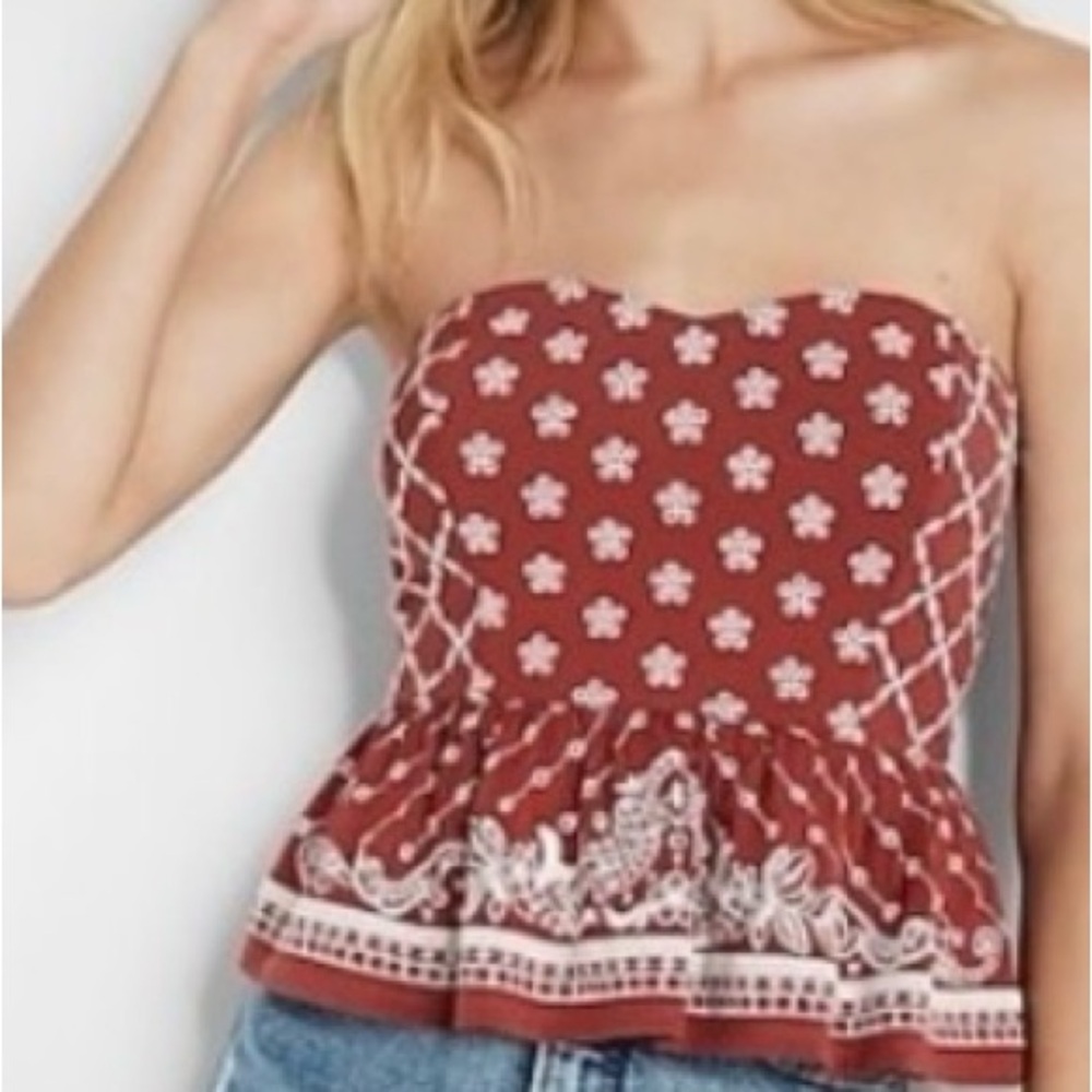 Express Strapless Peplum Top in color Henna